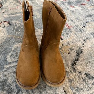 Cat and Jack suede boots